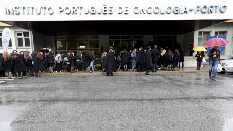 Mulher estava internada com cancro em fase terminal no IPO do Porto