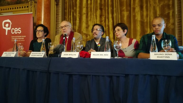 Jean Wyllys deu uma conferência em Lisboa sobre o seu auto-exílio do Brasil