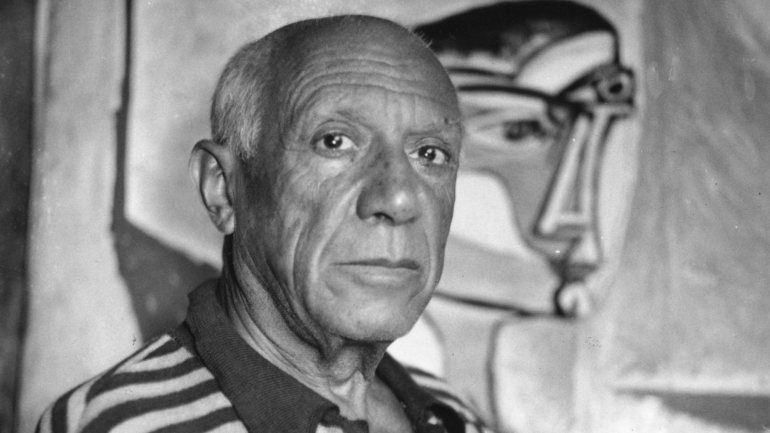 Picasso executou a obra em cerâmica em 1953, num ateliê no sul de França