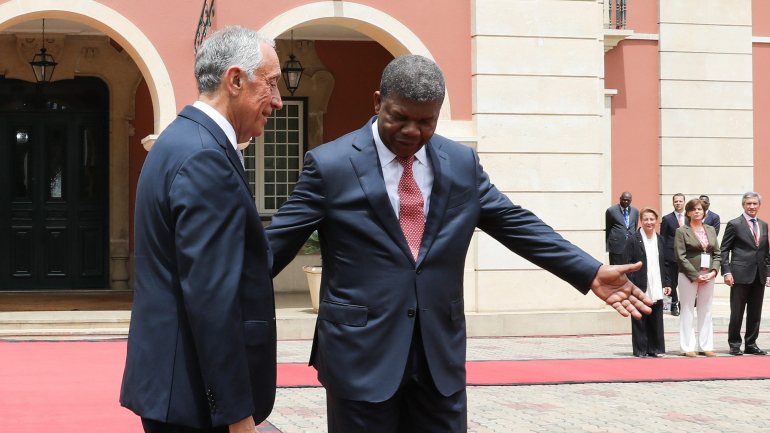 Visita oficial de Marcelo a Luanda arrancou hoje, com uma receção no Palácio Presidencial, seguida de uma sessão solene na Assembleia da República