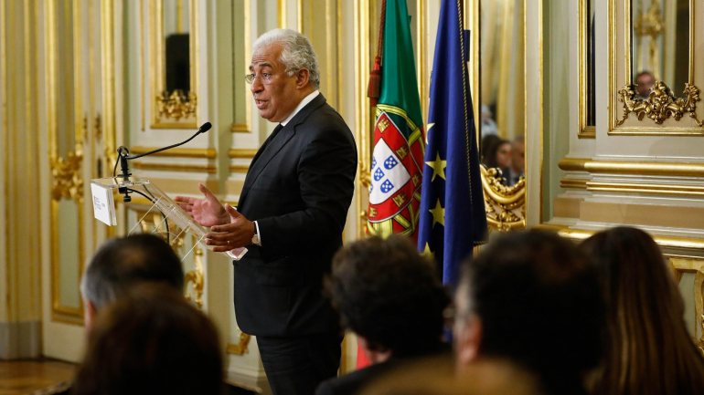 António Costa falava em Lisboa, após a assinatura de quatro protocolos que criam gabinetes de atendimento a vítimas de violência doméstica em seis comarcas