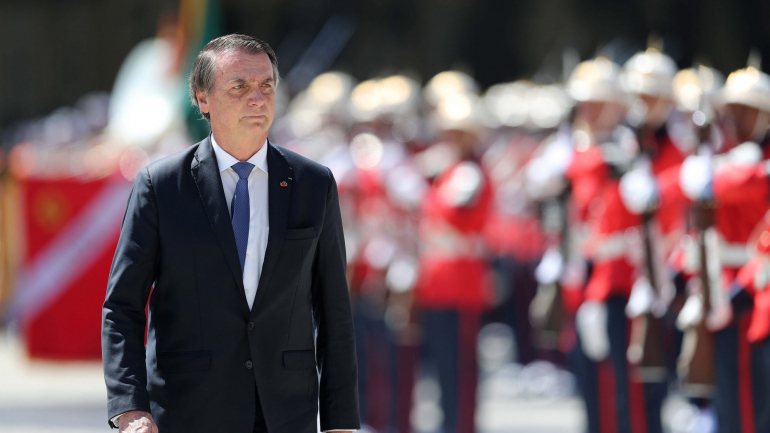 Por ocasião do Dia Internacional da Mulher, Bolsonaro deve participar numa cerimónia no Palácio do Planalto, na qual ele e a primeira-dama se vão reunir com funcionárias da presidência