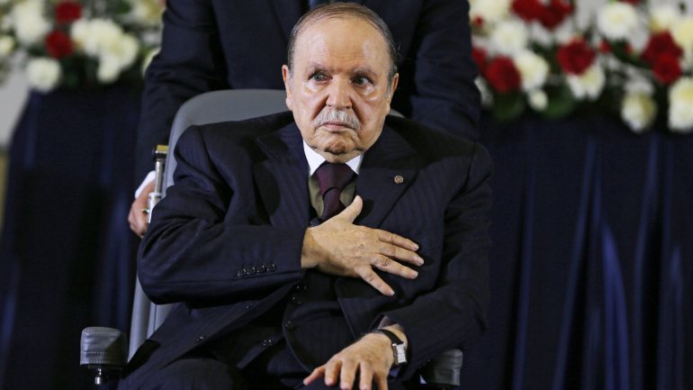 Abdelaziz Buteflika, Presidente da Argélia, anunciou que não se vai candidatar a um quinto mandato nas eleições do próximo mês