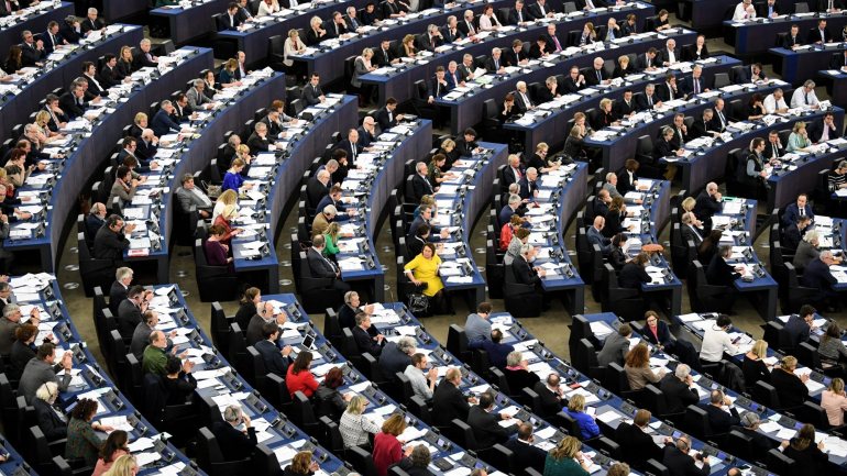 Na sessão desta terça-feira, o PE deu também aval à nova lei da cibersegurança, proposta que contou com 586 votos a favor