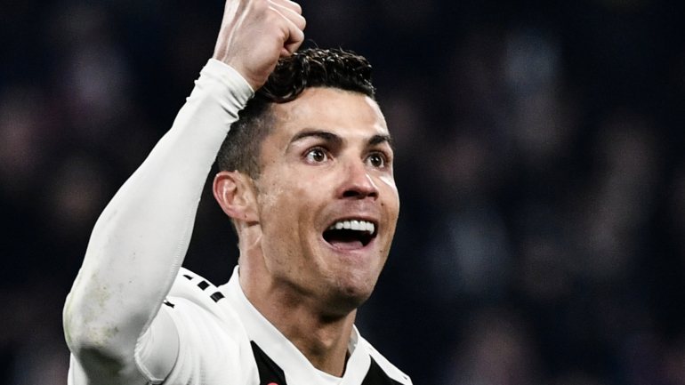 Cristiano Ronaldo contou no Instagram que ''foi uma noite difícil''.