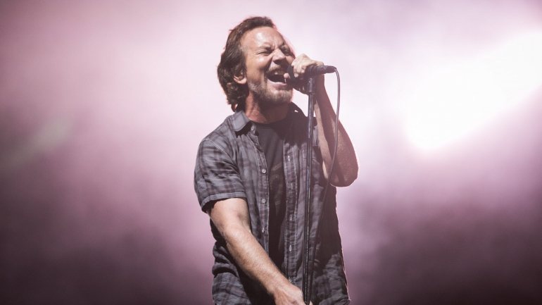 Eddie Vedder no concerto dos Pearl Jam no ano passado no festival NOS Alive