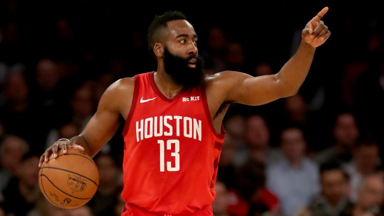 O jogador dos Houston Rockets já leva 32 jogos consecutivos a marcar pelo menos 30 pontos