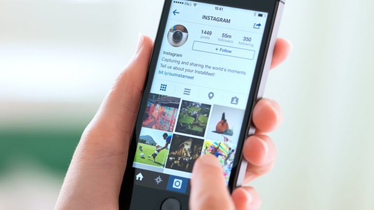 O Instagram foi comprado pelo Facebook em 2012 por mil milhões de dólares