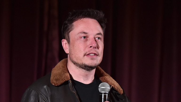 Elon Musk é dono da Tesla e da SpaceX e lança agora um rap fruto do seu sentido de humor
