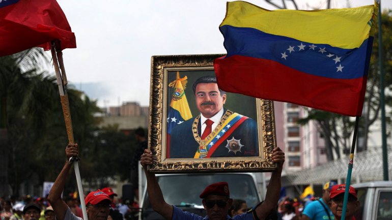 Maduro acusa os oficiais de traição à pátria