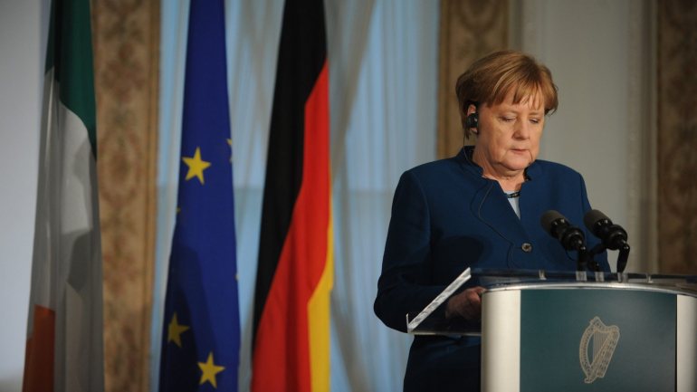 O partido de Merkel &quot;estabilizou num nível historicamente baixo&quot;, diz politólogo