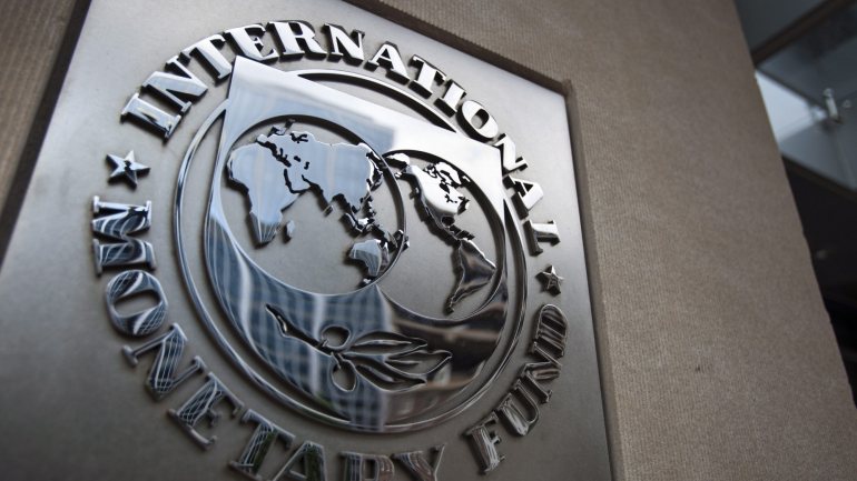 O FMI acredita que o primeiro excedente, de 0,4% do PIB, aconteça em 2021, um ano mais cedo face às previsões de outubro