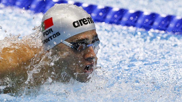 O nadador olímpico, do Sporting, melhorou o anterior recorde, que já lhe pertencia