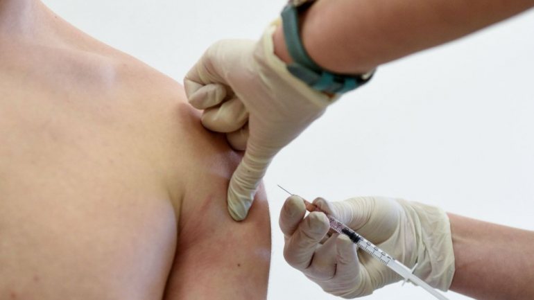 O número de casos de sarampo tem aumentado devido a falhas na vacinação das populações