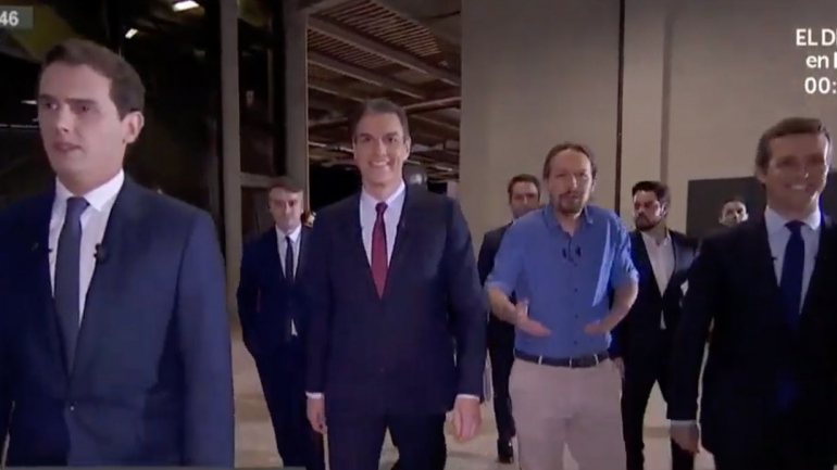 Durante semanas, Pedro Sánchez insistiu que só faria um debate e que seria a cinco (com o Vox), mas agora fará dois e sem o partido de Santiago Abascal