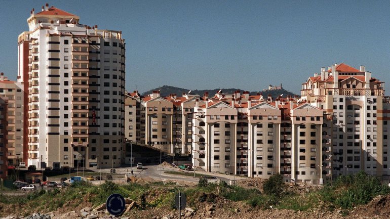 De acordo com a monitorização do preço das casas arrendadas em Portugal continental, &quot;desde meados de 2017 que as rendas em Portugal crescem acima dos 10%&quot;