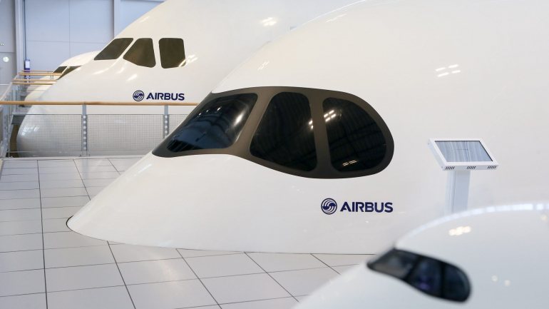 A empresa já tinha anunciado que ia deixar de produzir o avião A380, a maior nave comercial do mundo