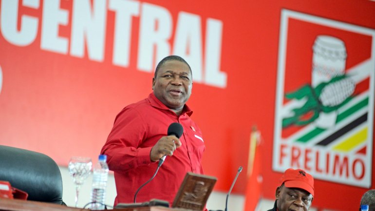 Filipe Nyusi exige o desarmamento dos guerrilheiros da Resistência Nacional Moçambicana