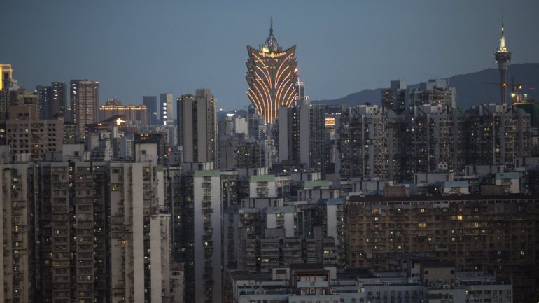 FMI aconselha as autoridades de Macau a reduzir a dependência dos lucros dos jogos, que chegam quase a 80% da receita do país.