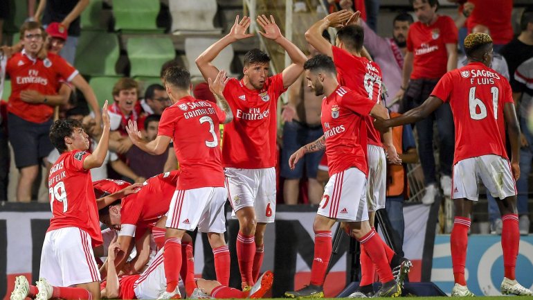 Benfica passou teste em Vila do Conde frente ao Rio Ave e ficou apenas a um ponto da conquista do título