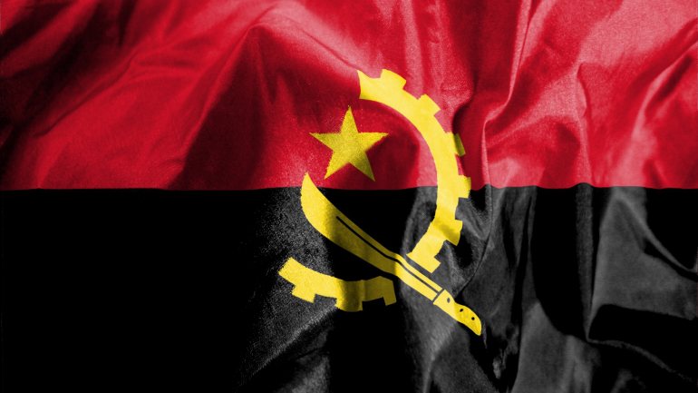 A Moody's destaca as melhorias no ambiente macroeconómico de Angola, apoiadas por uma subida dos preços do petróleo