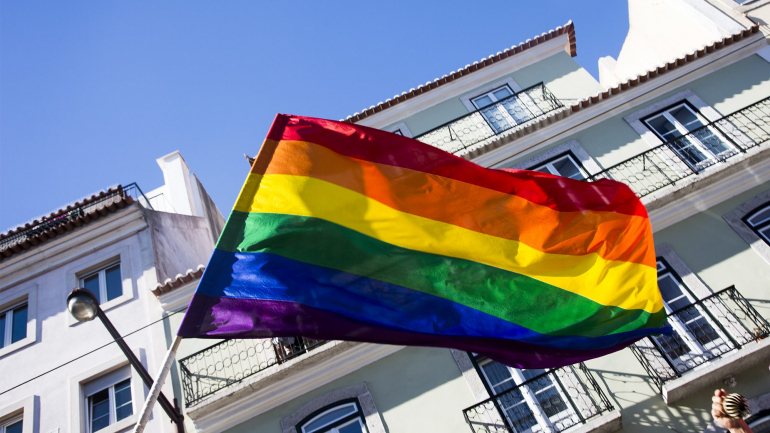 Uma imagem meramente ilustrativa da bandeira LGTBI, que irá assinalar a efeméride de 17 de maio © DR