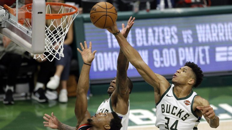 O vencedor do confronto entre os Bucks e os Raptors vai defrontar na final da NBA a equipa que se impuser na final da Conferência Oeste