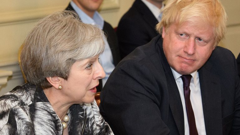 Boris Johnson chegou a fazer parte do governo de Theresa May, mas bateu com a porta em desacordo com o seu acordo para o Brexit