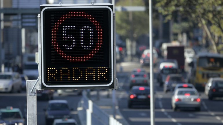 Lisboa tem atualmente um sistema de segurança rodoviária que integra 21 dispositivos de controlo de tráfego/velocidade