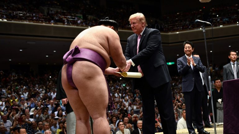 O presidente norte-americano iniciou no sábado uma visita oficial ao Japão
