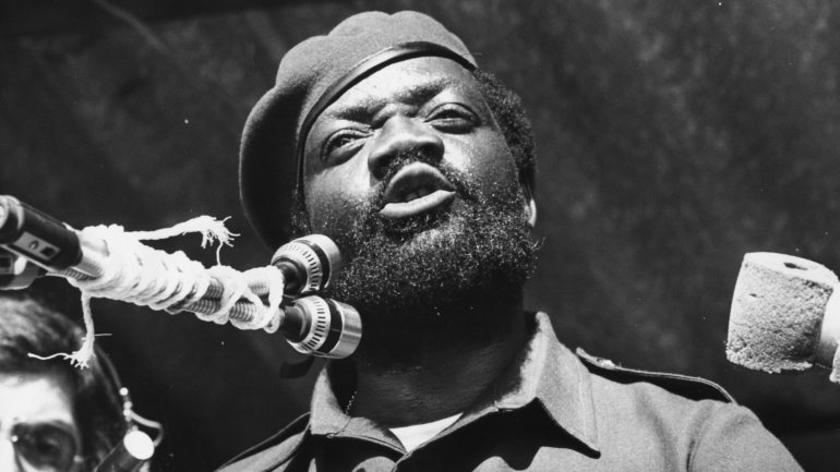 Savimbi foi morto em combate pelas forças do Governo em 2002