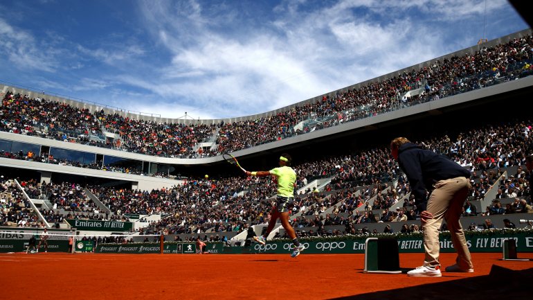 Rafael Nadal em Roland Garros: 15 participações, um abandono por lesão (2009), 12 finais, 11 vitórias... pelo menos até domingo