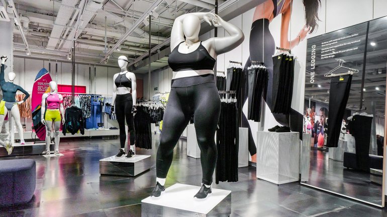 Em Oxford Circus, a Nike surpreendeu os seus clientes com manequins &quot;plus-size&quot;