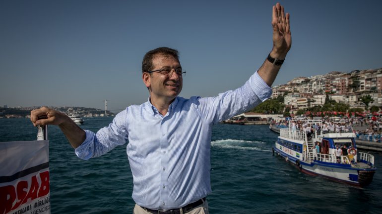 Ekrem Imamoglu, do partido da oposição CHP, deverá ser o próximo presidente da câmara de Istambul