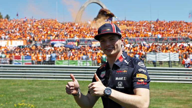 O piloto da Red Bull contou com uma enorme mancha de apoio na Áustria