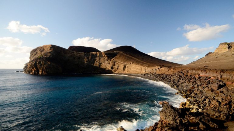 O vulcão da Ilha do Faial nasceu do mar no final dos anos 50