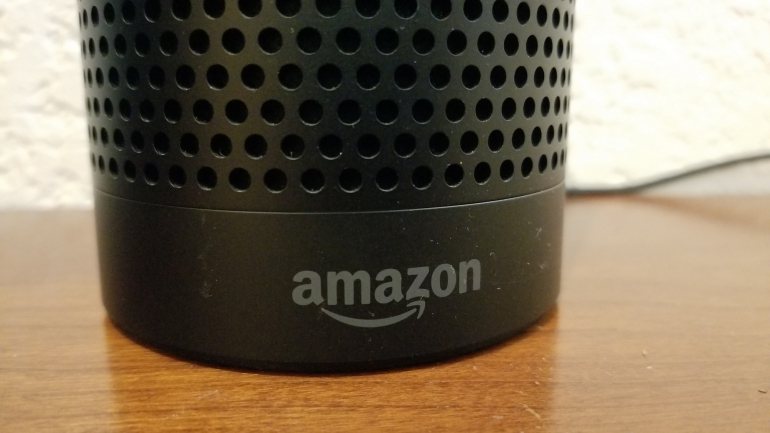 Lançada no final de 2014, a Alexa é uma assistente virtual da Amazon que funciona em vários dispositivos lançados pela empresa
