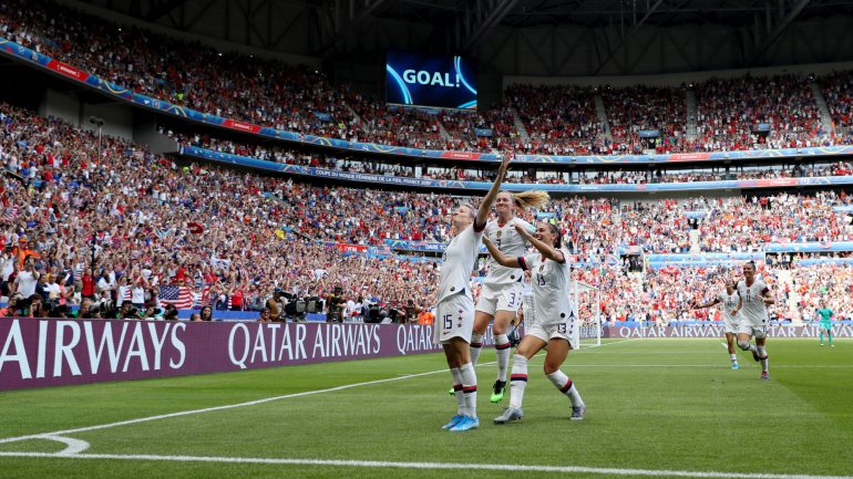 Megan Rapinoe inaugurou o marcador na final de Lyon de grande penalidade e saltou para a liderança da lista das melhores marcadoras