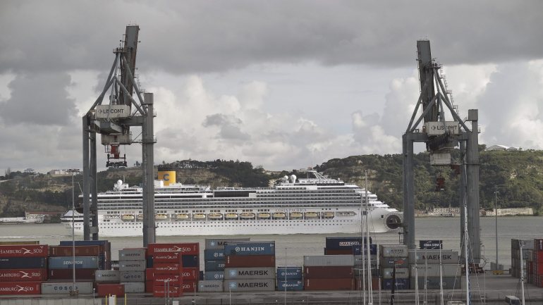 O aumento deve-se ao crescimento de passageiros em 'turnaround' (navios com partida e chegada a Lisboa, e não apenas em escala)