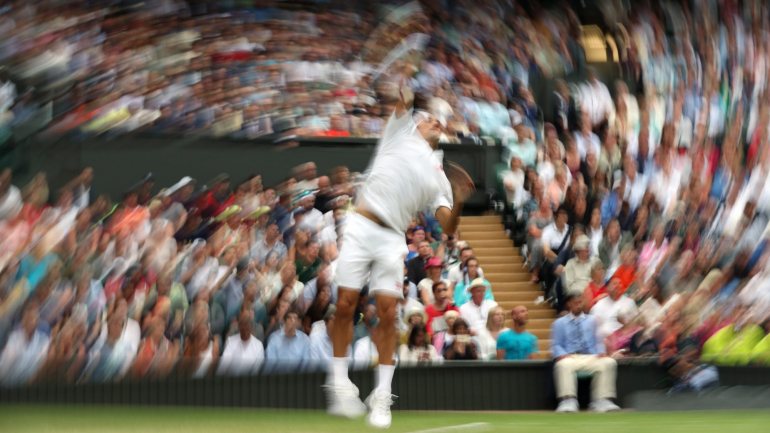 Federer, persegue, aos 37 anos, o seu nono título de Wimbledon