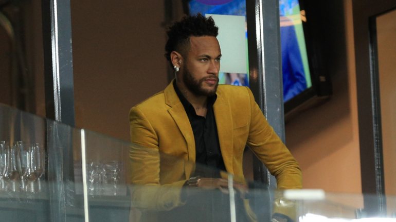 Neymar passou os últimos dias no Brasil, onde assistiu ao clássico com a Argentina e à final da Copa América, frente ao Peru