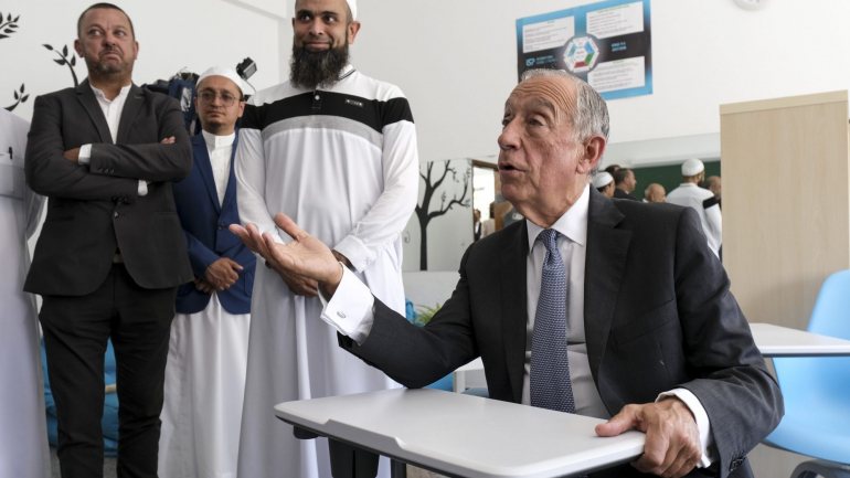 O Presidente da República falou durante a visita ao colégio islâmico de Palmela