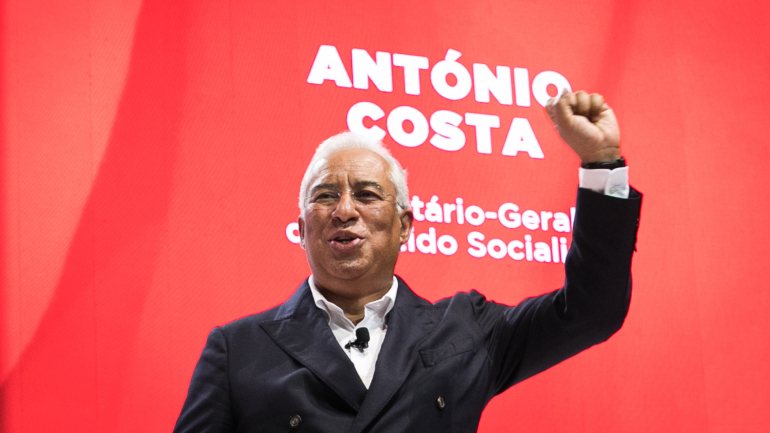 O líder socialista viu o programa eleitoral aprovado por unanimidade, este sábado, na Convenção Nacional do PS