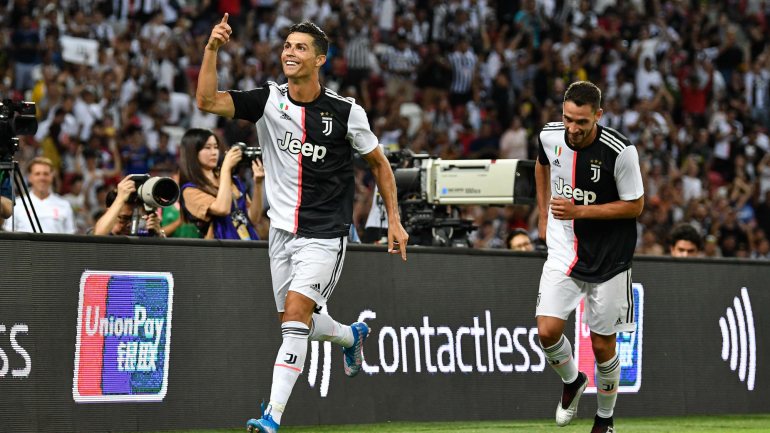 Ronaldo marcou o golo da Juventus que fez a reviravolta, saiu aos 62' e viu do banco nova viragem no resultado do Tottenham