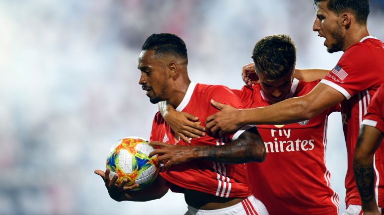 Caio Lucas entrou em campo com Chiquinho e, em dez minutos, construíram o golo que deu a vitória ao Benfica