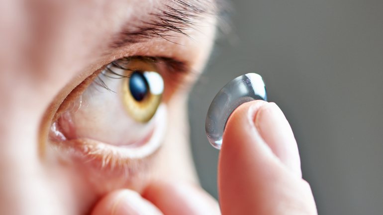 As lentes foram inventadas pela Universidade da Califórnia em conjunto com o Instituto Harbin da Tecnologia