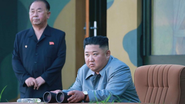 A agência noticiosa da Coreia do Norte adiantou que Kim supervisionou o primeiro teste do mesmo sistema de artilharia na quarta-feira