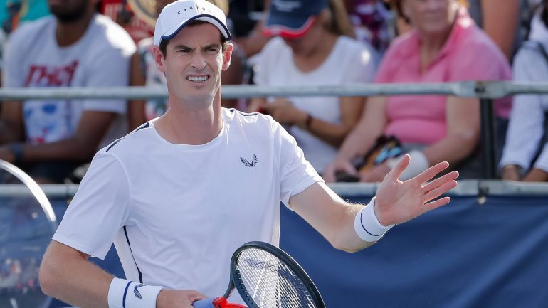 Depois de ter sido operado à anca em janeiro, Murray voltou aos courts no torneio de Queen's