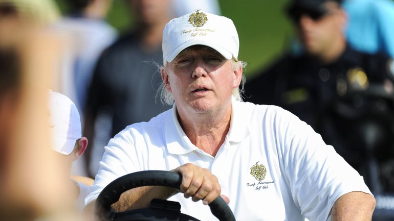 Donald Trump no resort de Doral em 2014, durante uma etapa do torneio de golfe PGA, que entretanto foi transferida para o México