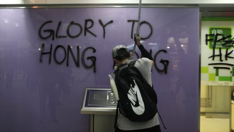 Desde junho, foram detidas 900 pessoas devido aos protestos em Hong Kong